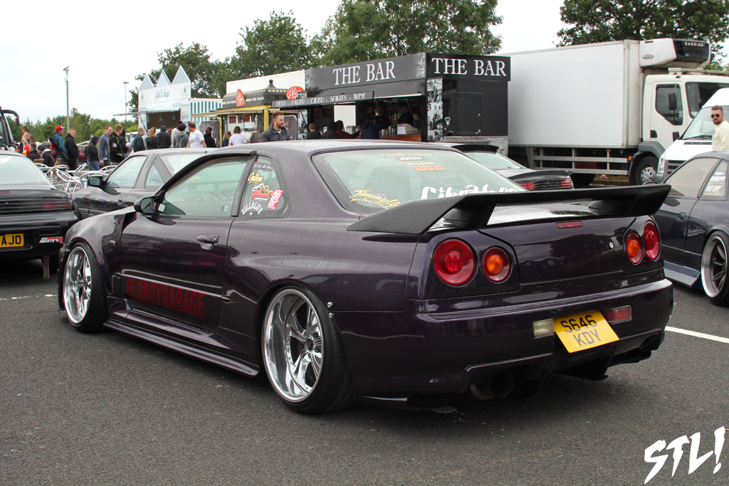Old Boy Garage R34